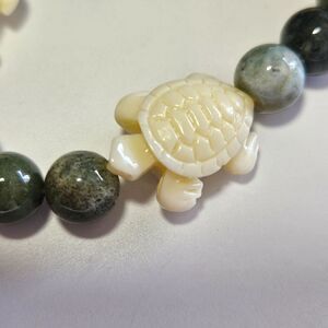 Semiprecious bead turtle bracelet 6"